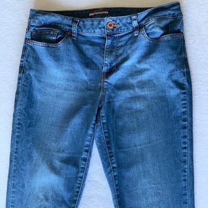 Tommy Hilfiger Jeans | Mid Rise | Medium Wash